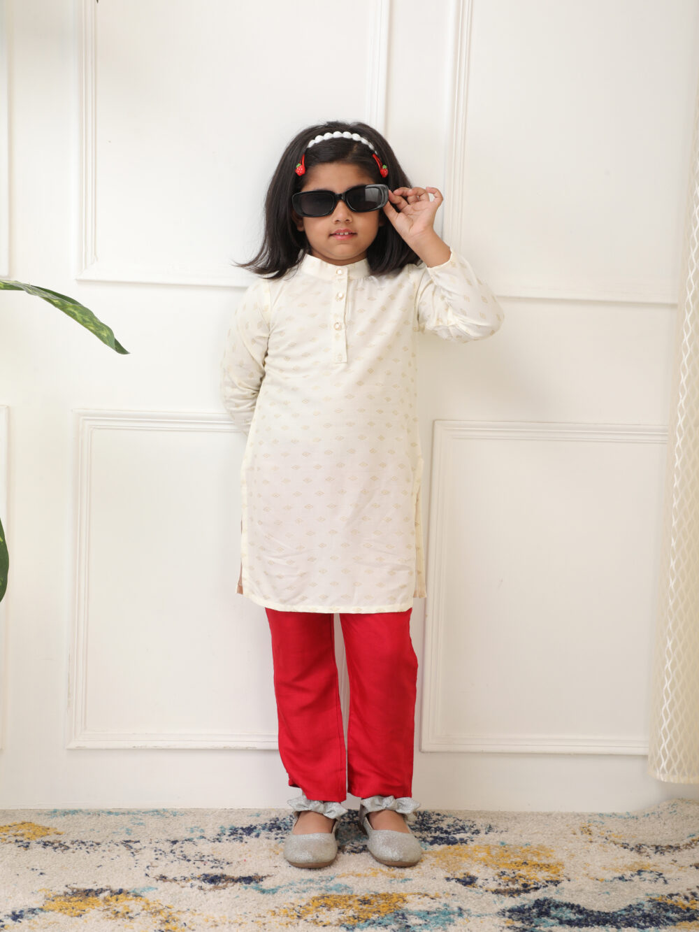 Girls Festive /Party Ethnic kurta set - Image 2